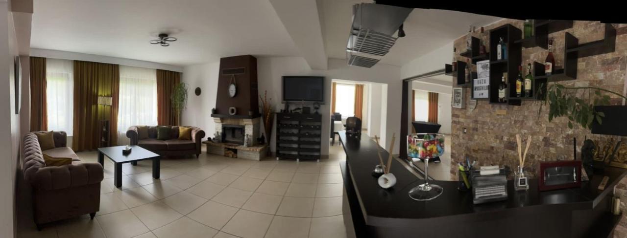 Villa Oaza Apusenilor Calarasi  Exterior foto